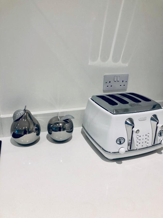 Snapos Luxury Serviced Apartment - Meridian House Bedford Kültér fotó