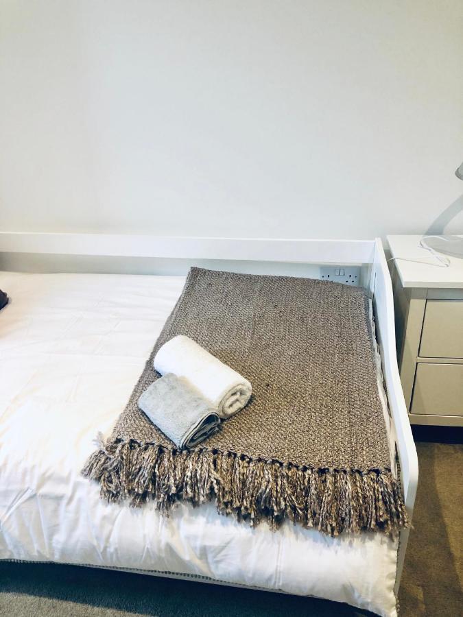 Snapos Luxury Serviced Apartment - Meridian House Bedford Kültér fotó