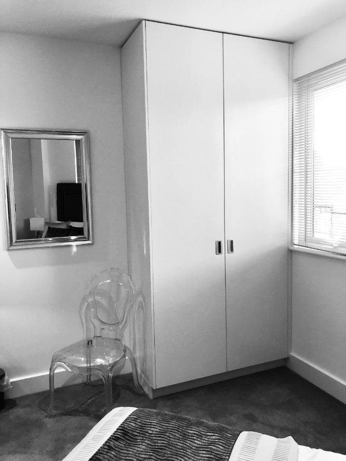 Snapos Luxury Serviced Apartment - Meridian House Bedford Kültér fotó