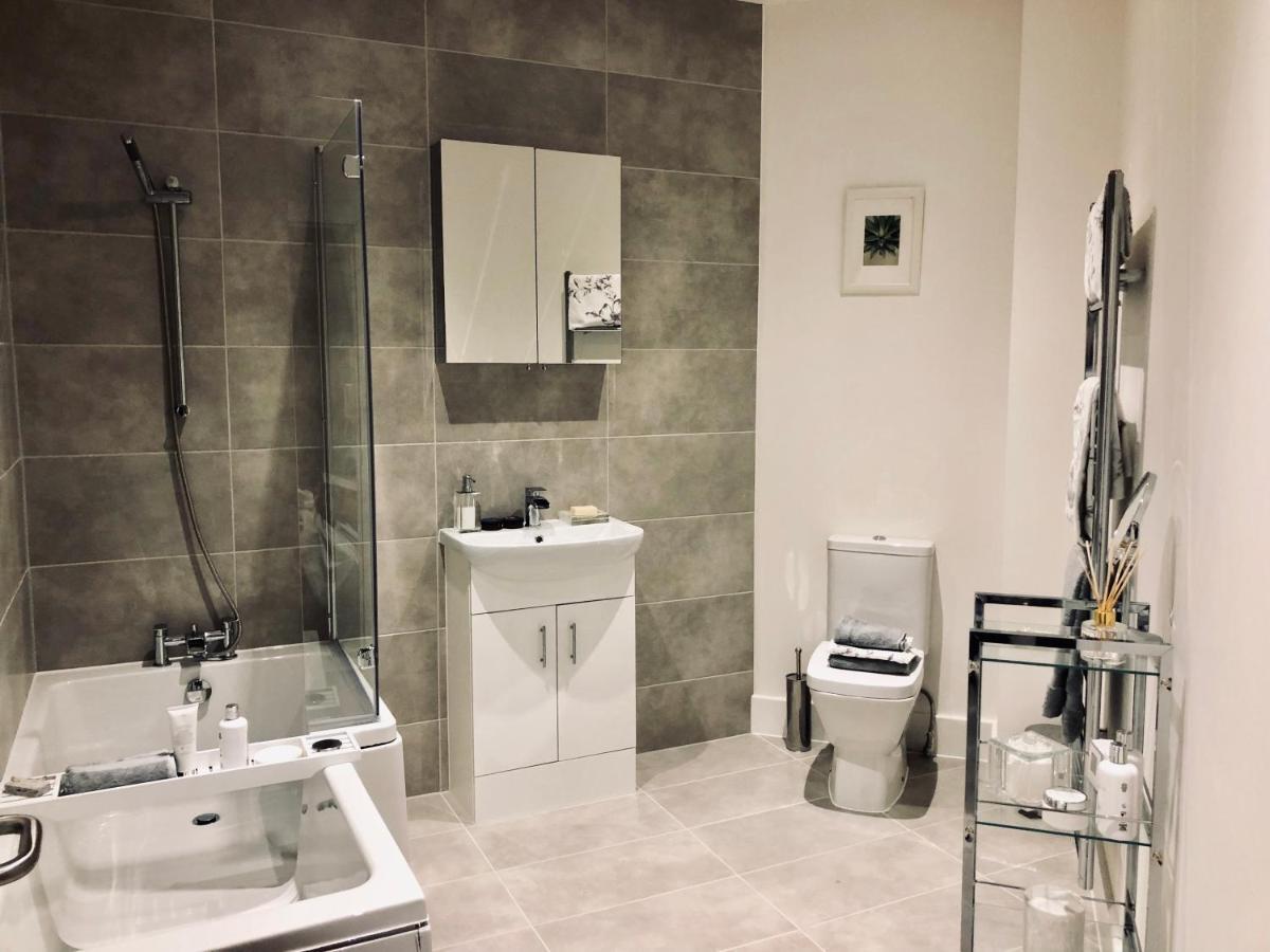 Snapos Luxury Serviced Apartment - Meridian House Bedford Kültér fotó