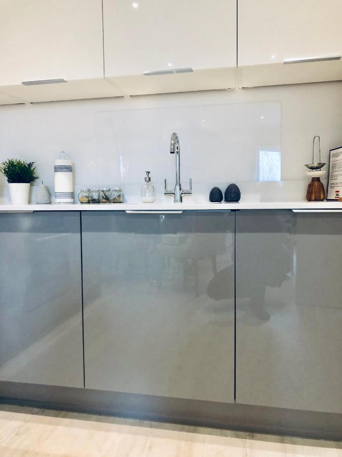 Snapos Luxury Serviced Apartment - Meridian House Bedford Kültér fotó