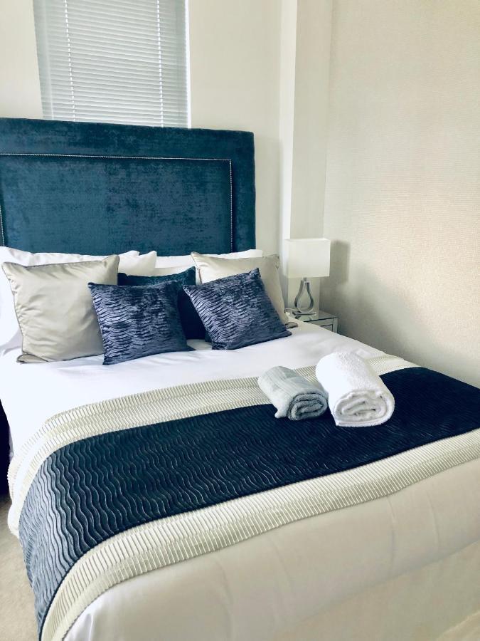 Snapos Luxury Serviced Apartment - Meridian House Bedford Kültér fotó