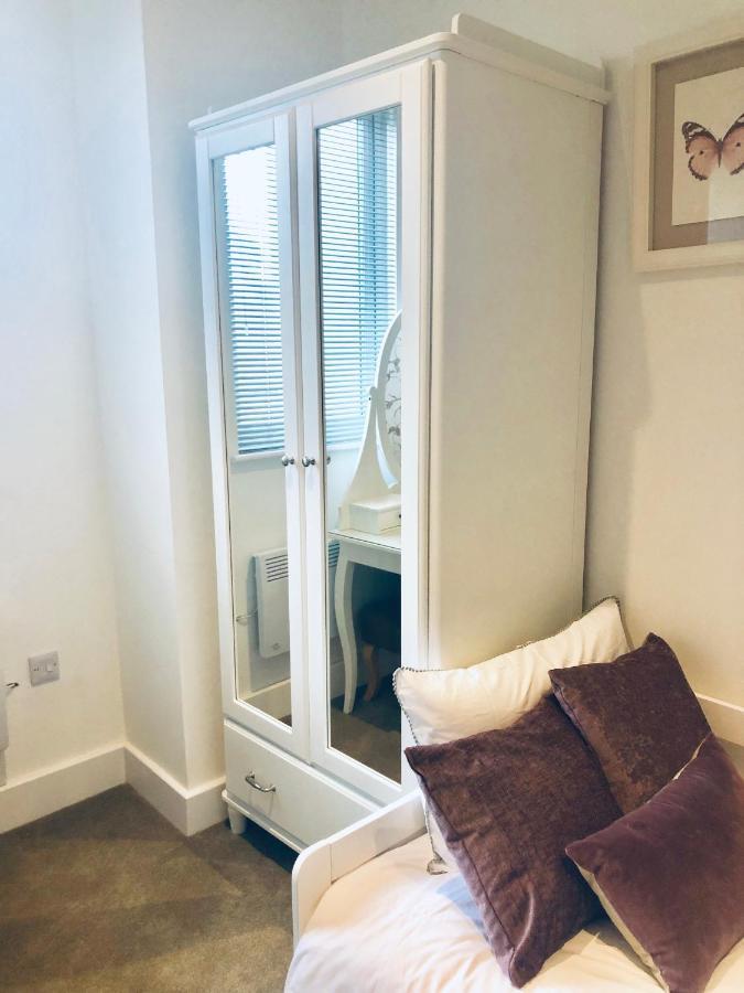 Snapos Luxury Serviced Apartment - Meridian House Bedford Kültér fotó
