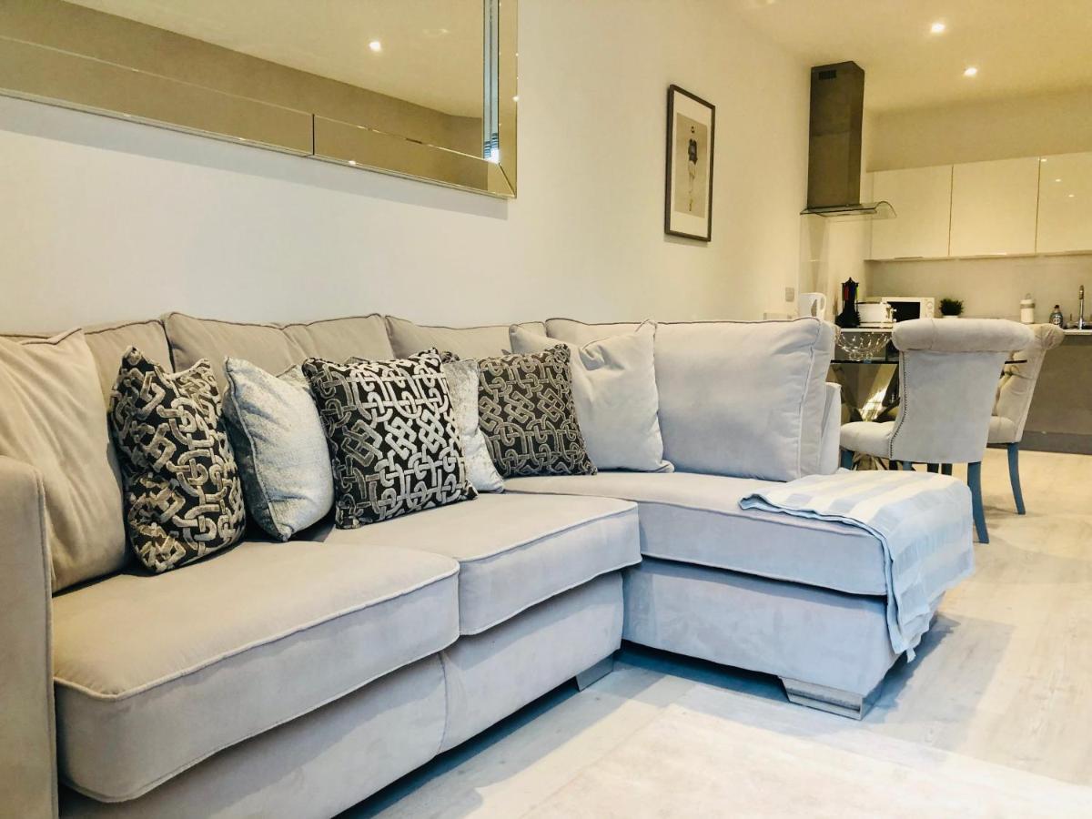 Snapos Luxury Serviced Apartment - Meridian House Bedford Kültér fotó