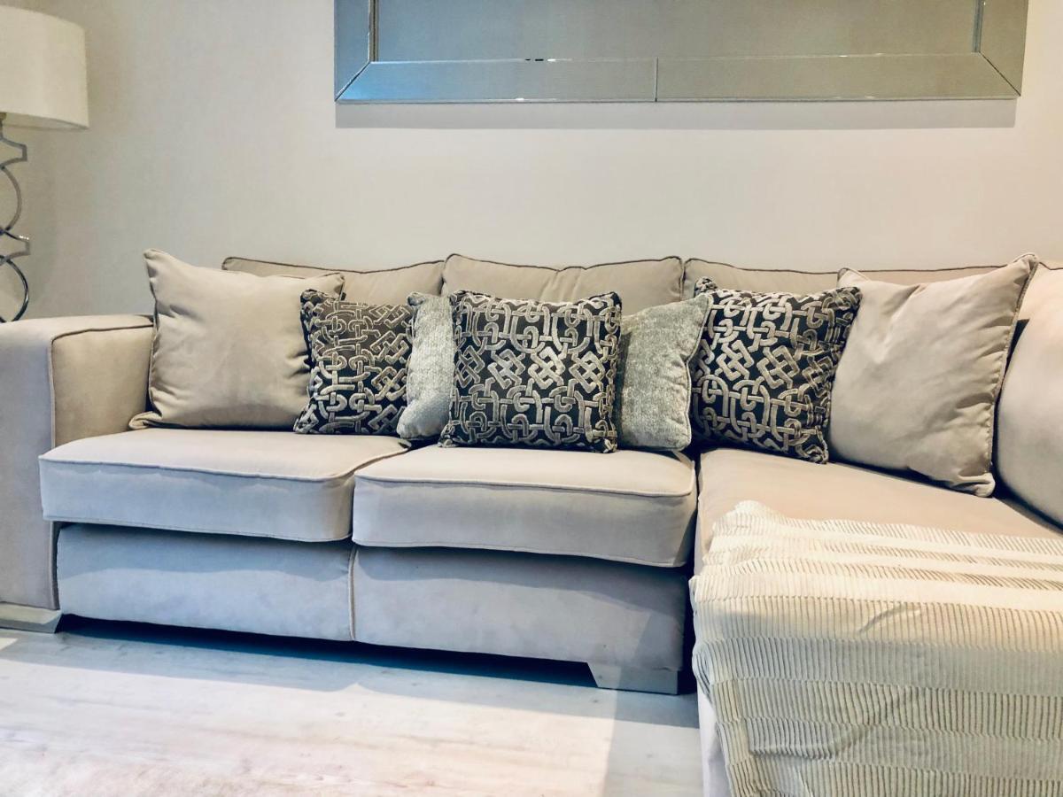 Snapos Luxury Serviced Apartment - Meridian House Bedford Kültér fotó