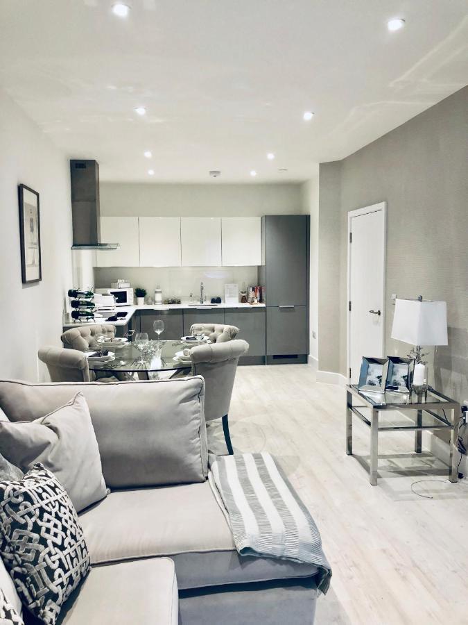 Snapos Luxury Serviced Apartment - Meridian House Bedford Kültér fotó